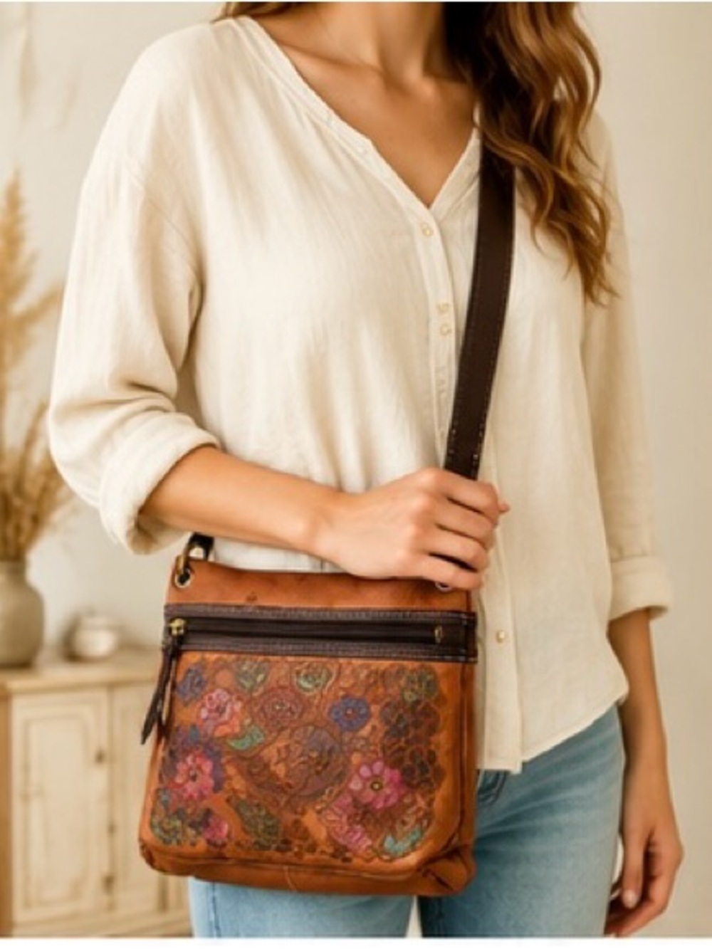 Vintage Fossil Sasha Floral Tooled Leather Crossbody | Hand Painted